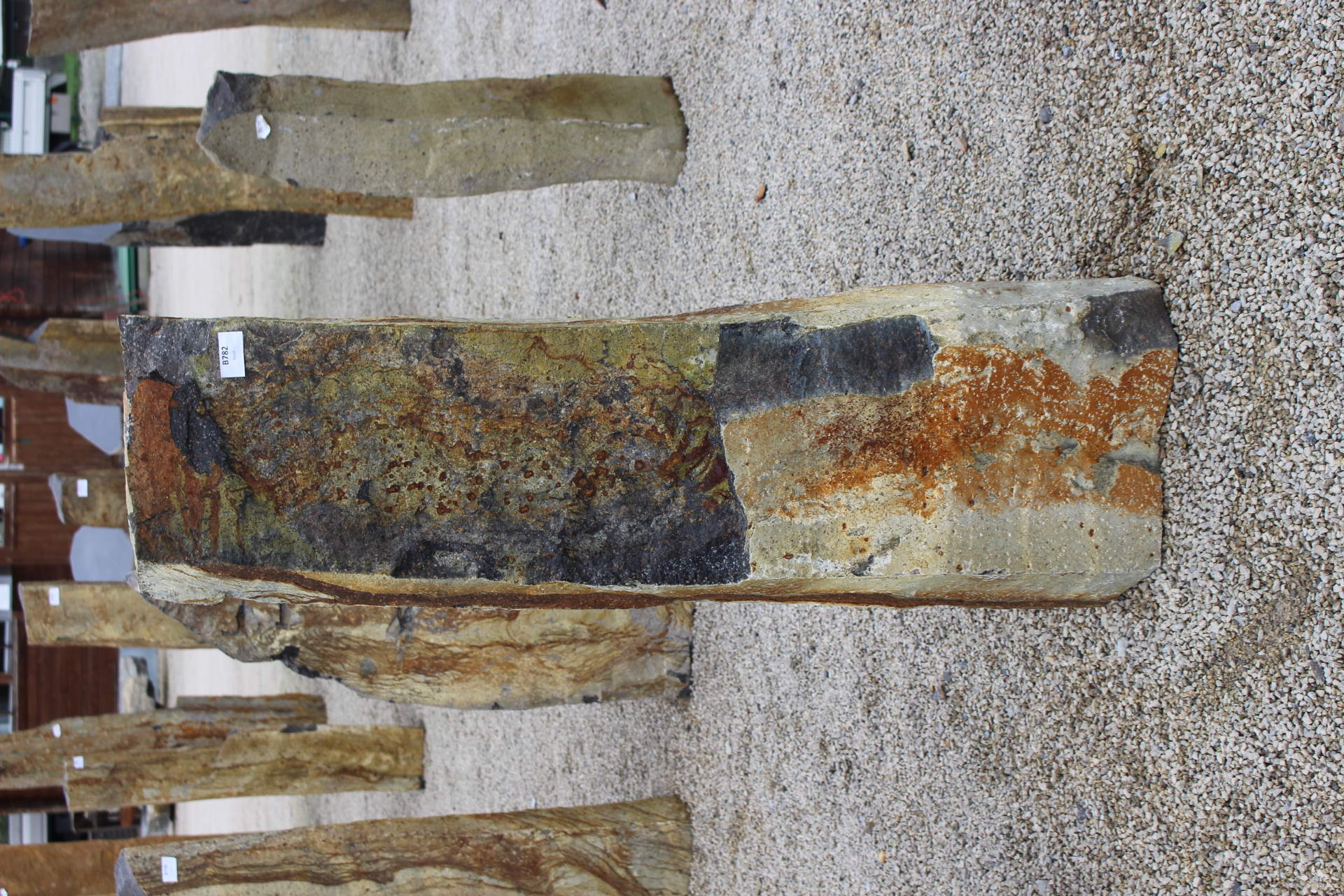 Basaltsäule ca. 33x24x120cm