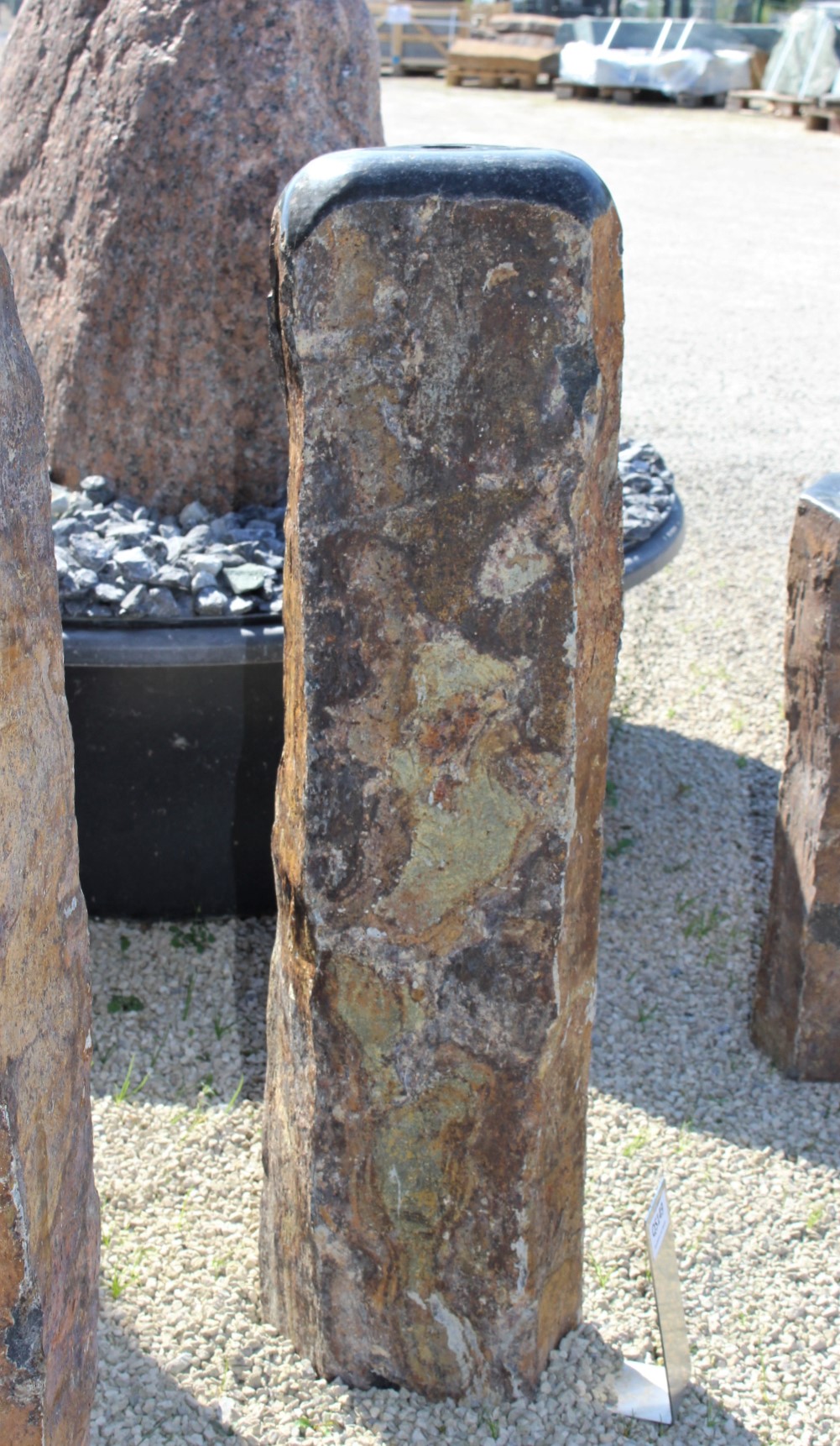 Quellsteinsäule aus Basalt ca. 19x20x80cm