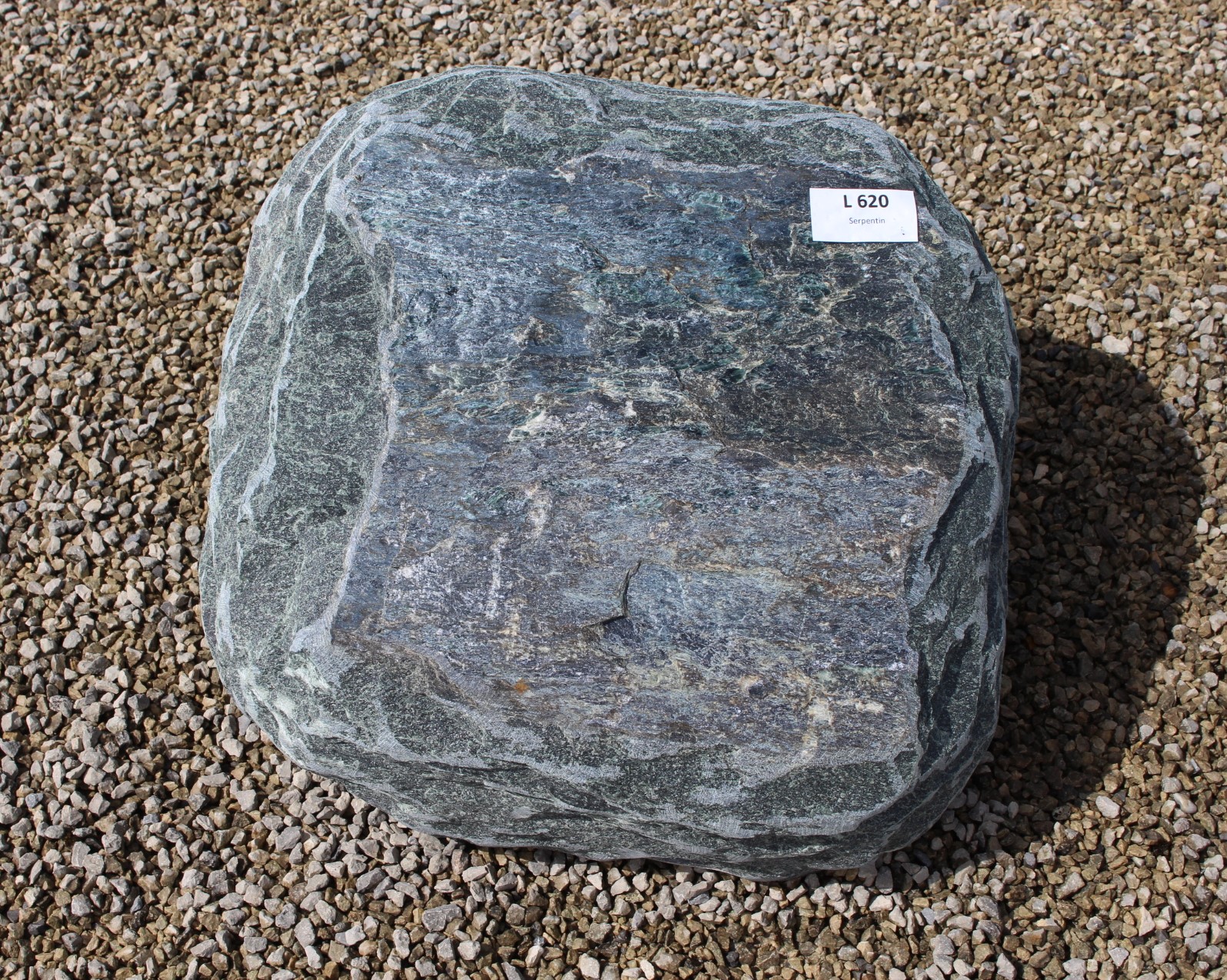 Liegestein aus Serpentin ca. 38x36x12cm