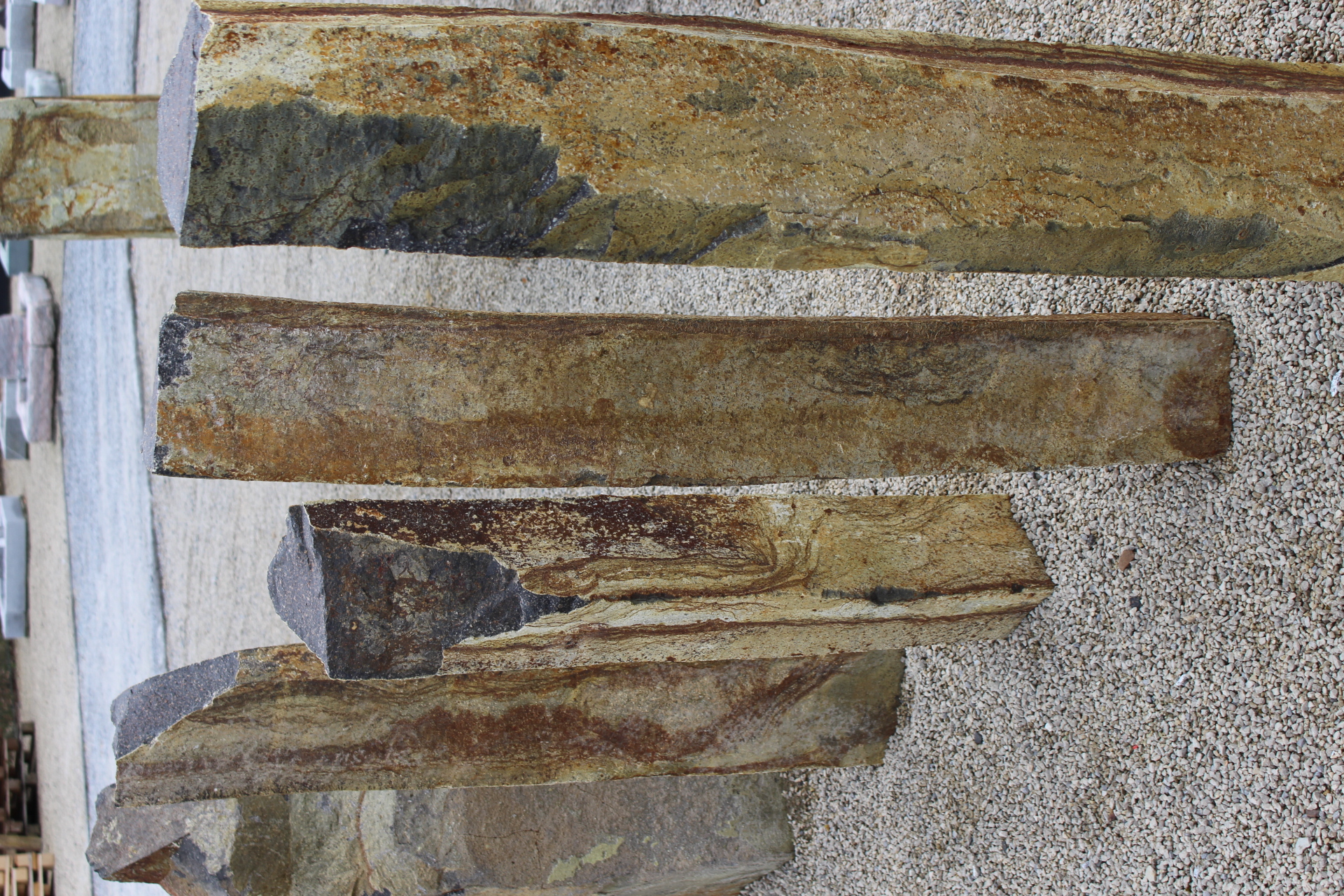 Basaltsäule ca. 21x17x118cm
