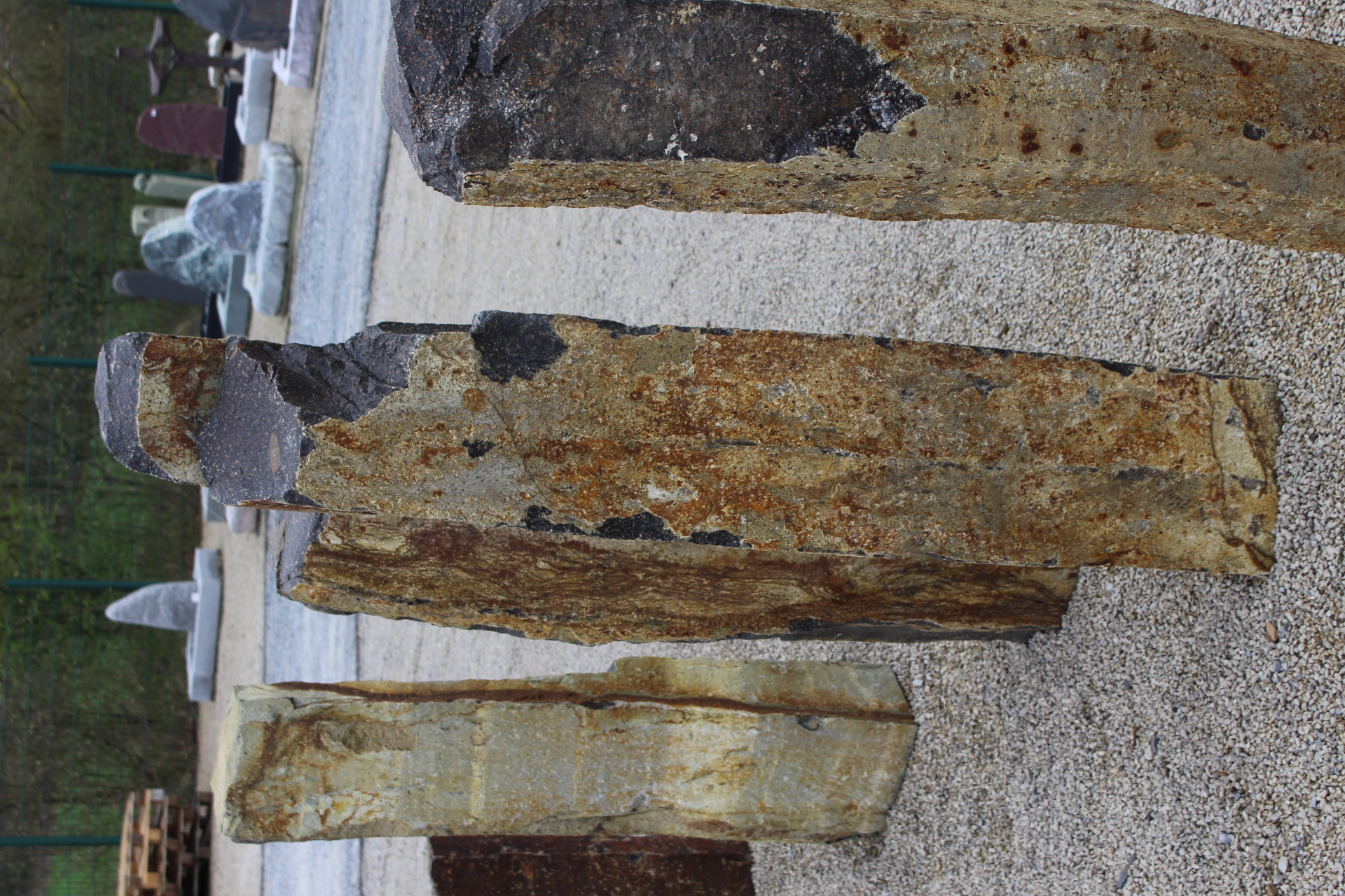 Basaltsäule ca. 25x25x146cm
