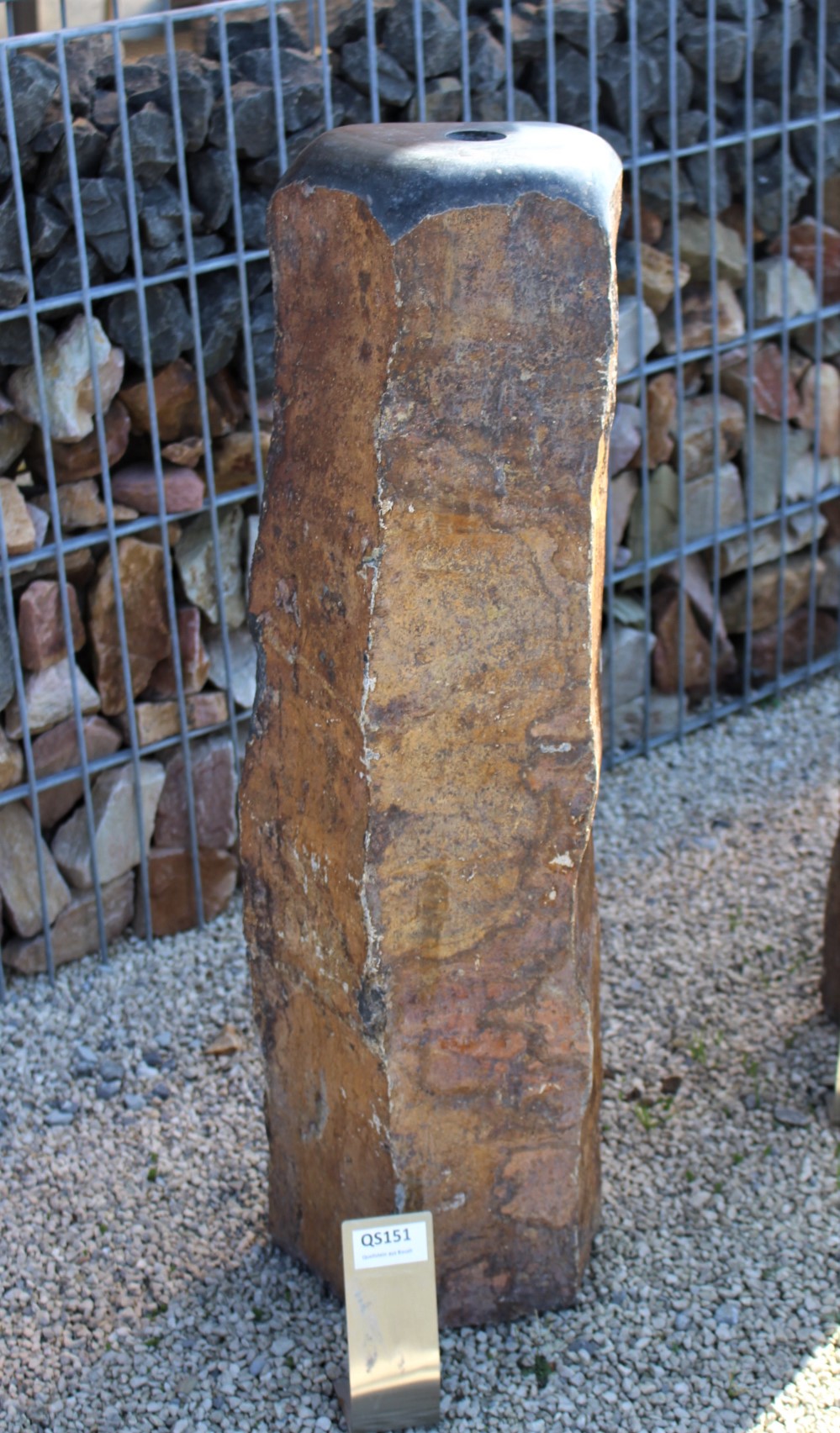 Quellsteinsäule aus Basalt ca. 20x15x80cm