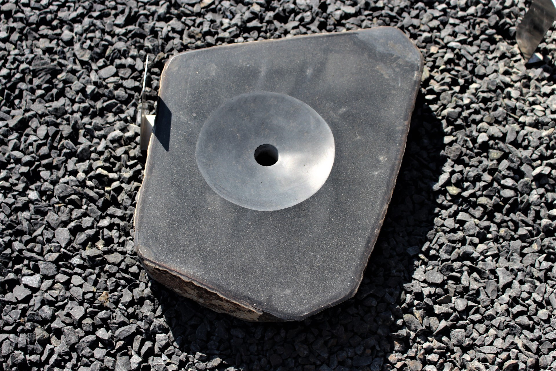 Quellstein aus Basalt ca. 50x40x8cm