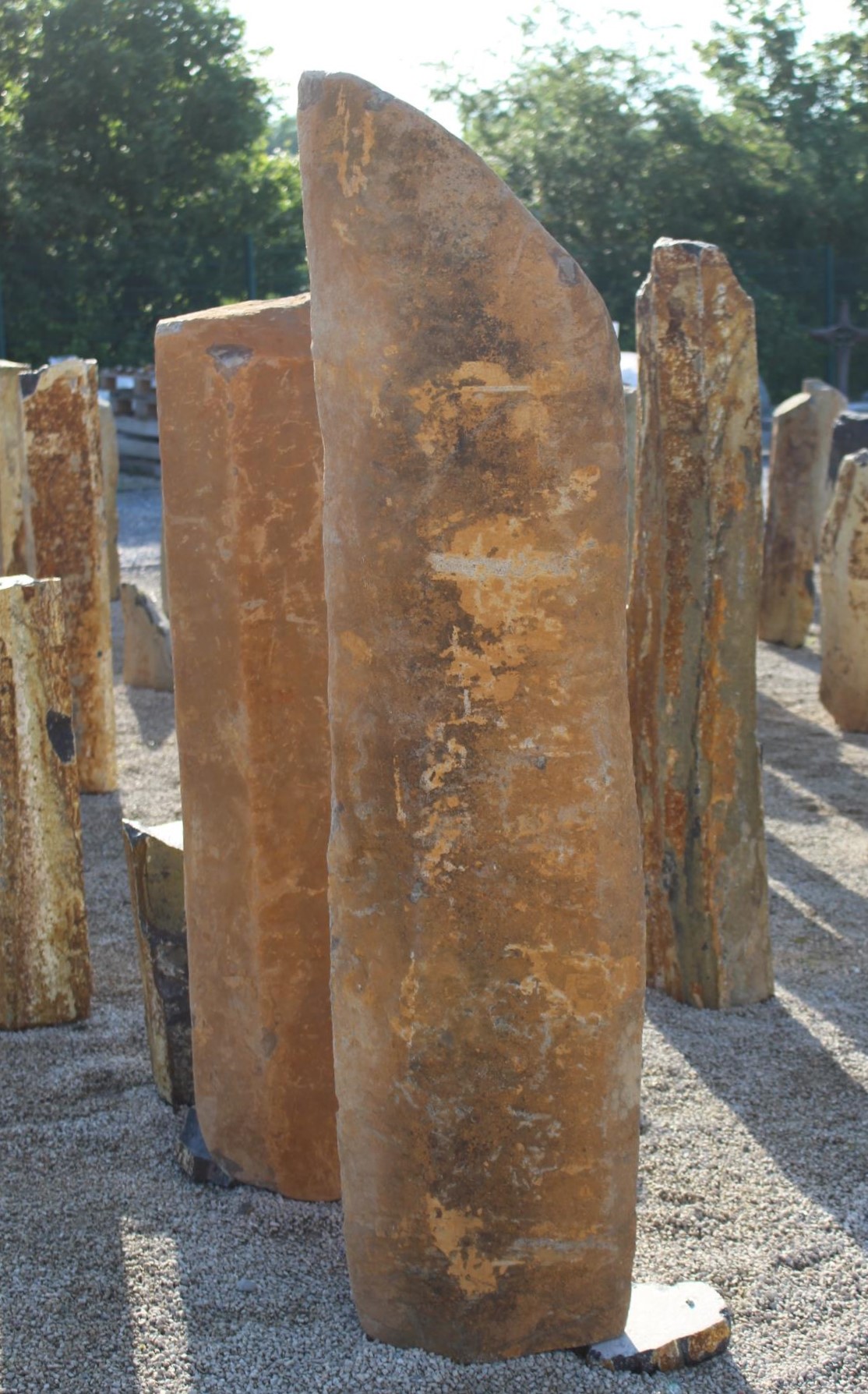 Basaltsäule ca. 28x32x165cm